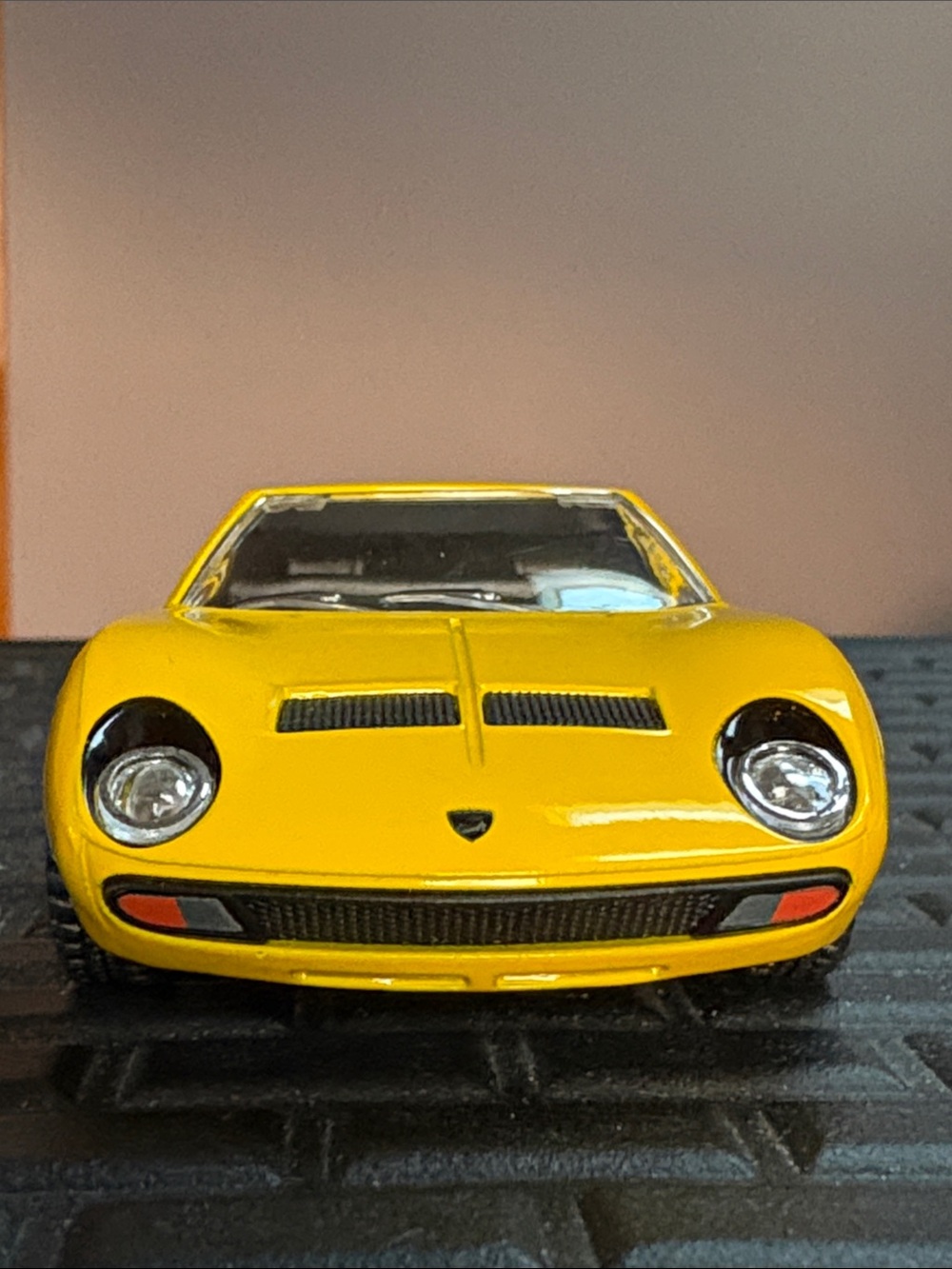 Lamborghini Miura 1971 P400 Model 1:34 - brand new - Picture 4 of 12